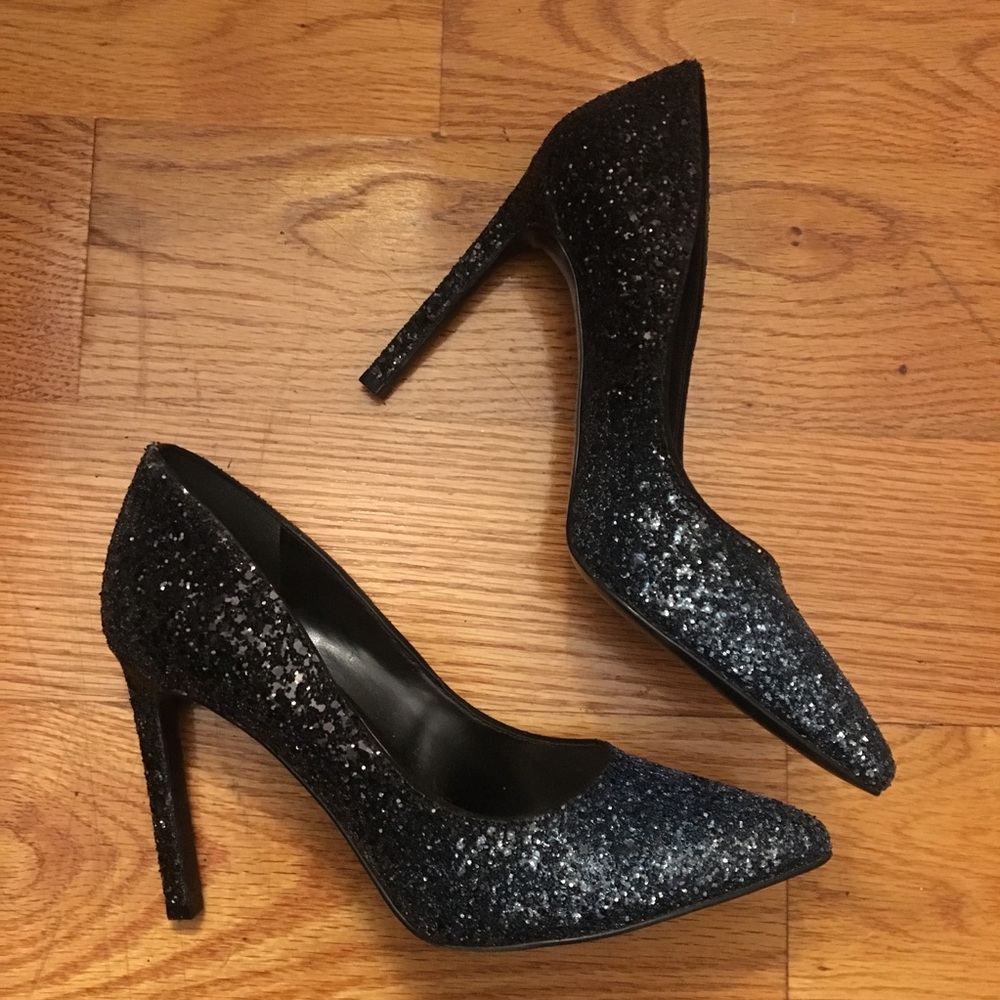 WORN ONCE Nine West Tatiana pump in blue glitter